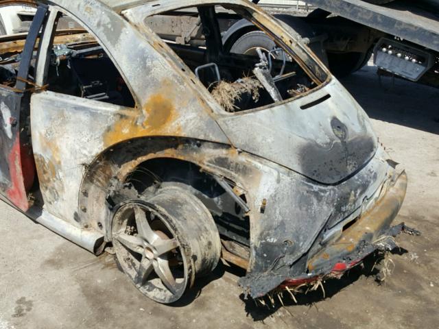 3VWBK21C52M450392 - 2002 VOLKSWAGEN NEW BEETLE 烧焦的 照片 9