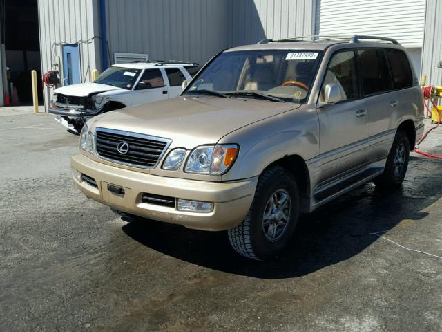 JTJHT00WX13509105 - 2001 LEXUS LX 470 BEIGE photo 2