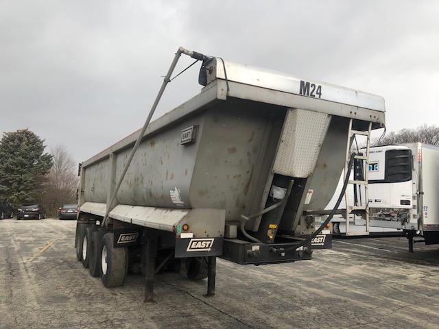 1E1D3N480CRF46261 - 2012 EAST DUMP Մոխրագույն լուսանկար 1
