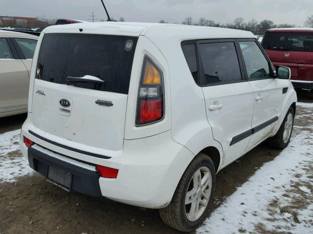 KNDJT2A20B7704720 - 2011 KIA SOUL + WHITE photo 4