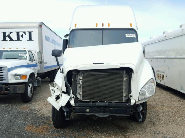 3AKJGLD53E8FP1852 - 2014 FREIGHTLINER CASCADIA WHITE photo 9