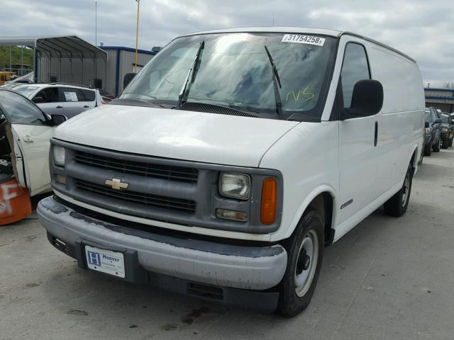 1GCFG25M3T1041833 - 1996 CHEVROLET G20 WHITE photo 2