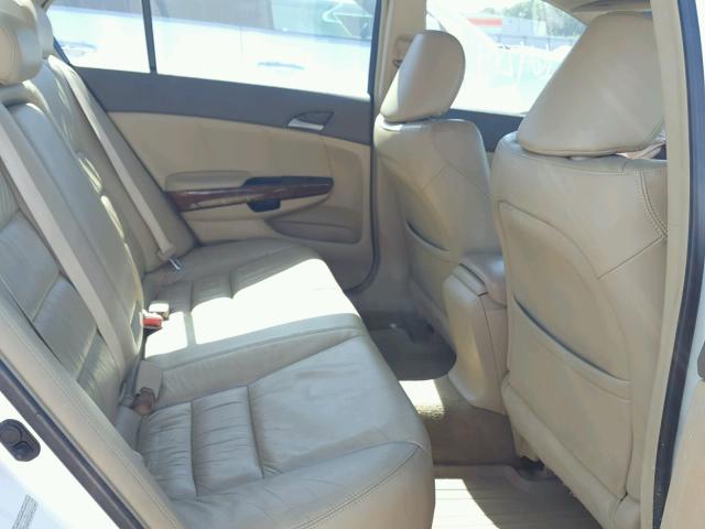 1HGCP36818A040215 - 2008 HONDA ACCORD EXL WHITE photo 6