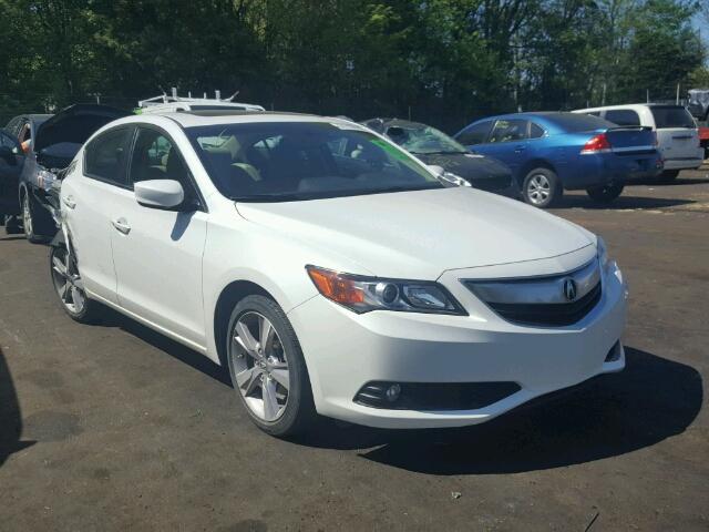 19VDE1F59DE013573 - 2013 ACURA ILX 20 PRE WHITE photo 1