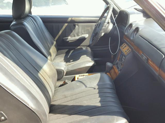 12305312004854 - 1978 MERCEDES-BENZ 280 CE SILVER photo 5