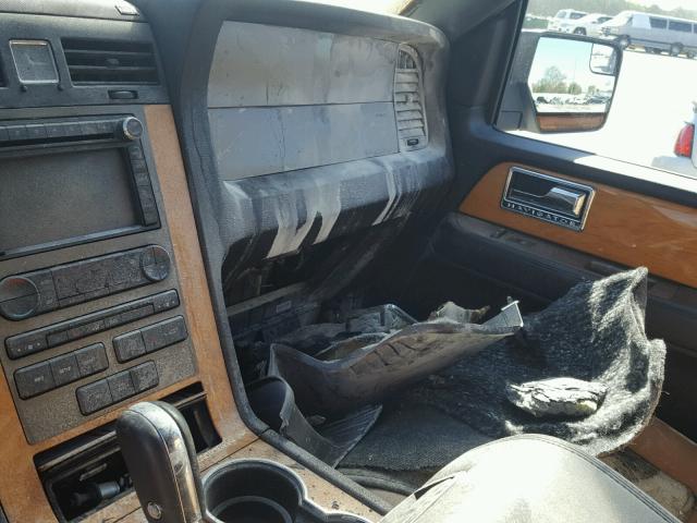 5LMJJ3J51DEL06154 - 2013 LINCOLN NAVIGATOR 白色 照片 9