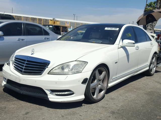 WDDNG9FB3AA315231 - 2010 MERCEDES-BENZ S 400 WHITE photo 2