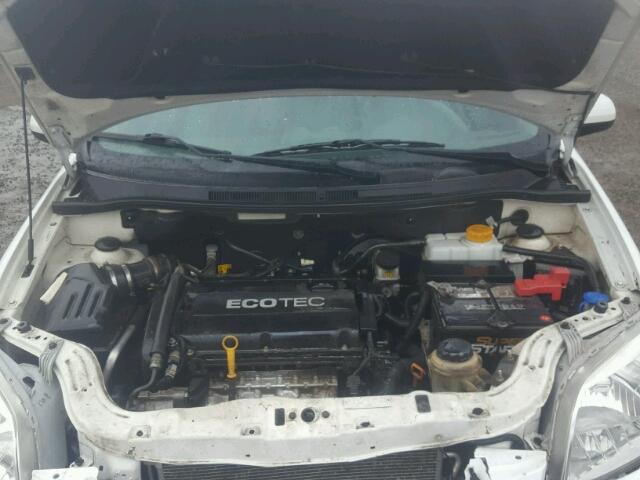 KL1TD5DE3BB219571 - 2011 CHEVROLET AVEO LS WHITE photo 7