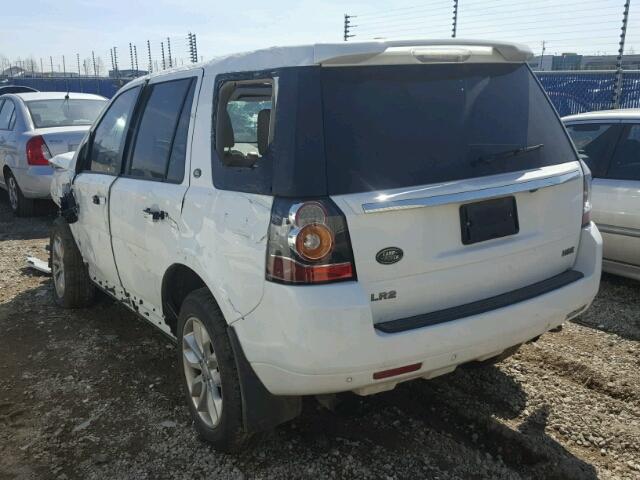 SALFR2BG4EH409030 - 2014 LAND ROVER LR2 HSE WHITE photo 3