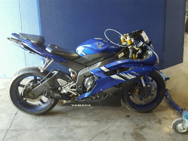 JYARJ12E06A000646 - 2006 YAMAHA YZFR6 L BLUE photo 9