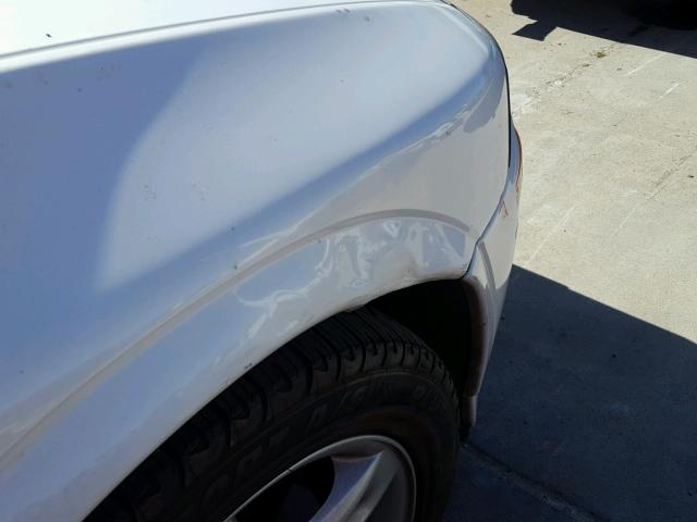 1LNHM87A42Y663981 - 2002 LINCOLN LS 白色 照片 9