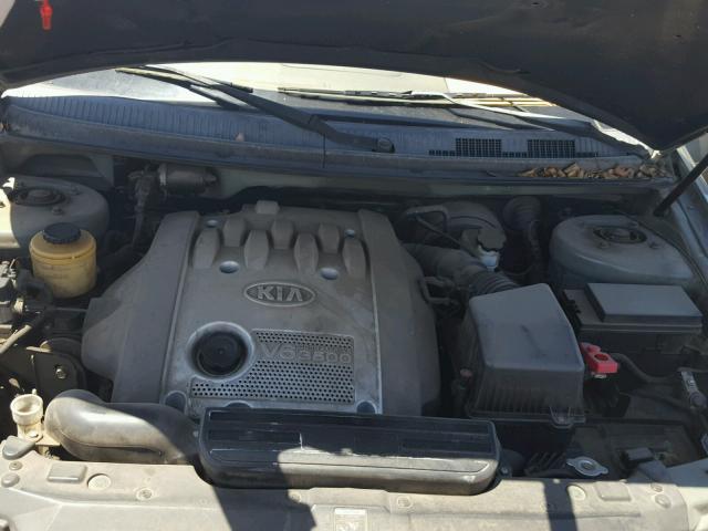 KNDUP132056716823 - 2005 KIA SEDONA EX GRAY photo 7