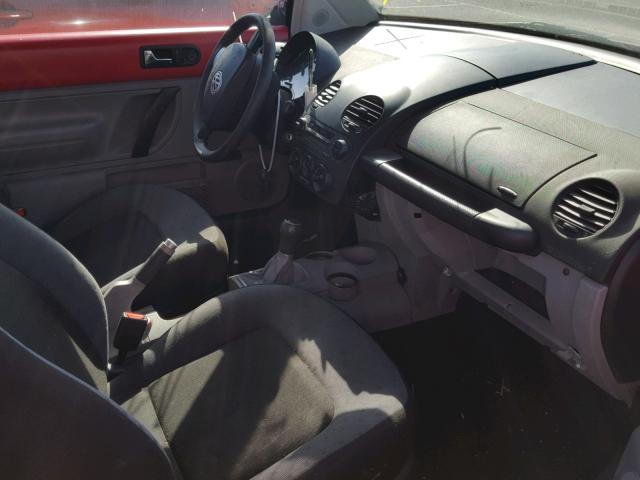 3VWBB61C6WM011201 - 1998 VOLKSWAGEN NEW BEETLE 红色 照片 5