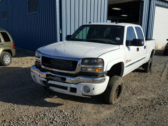 1GTHK23244F230617 - 2004 GMC SIERRA K25 WHITE photo 2