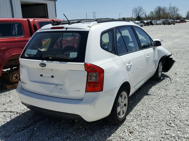 KNAFG525677121206 - 2007 KIA RONDO BASE WHITE photo 4