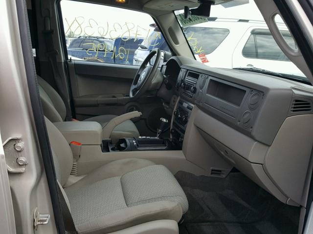 1J8HG48K37C689920 - 2007 JEEP COMMANDER SILVER photo 5