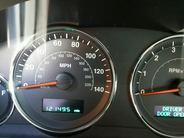 1J8HG48K37C689920 - 2007 JEEP COMMANDER SILVER photo 8