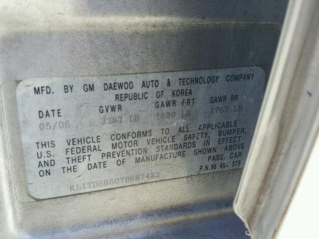 KL1TD66607B687423 - 2007 CHEVROLET AVEO BASE Szary zdjęcie 10