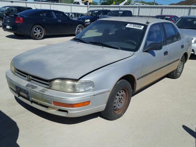 JT2SK11E3N0067839 - 1992 TOYOTA CAMRY DLX SILVER photo 2