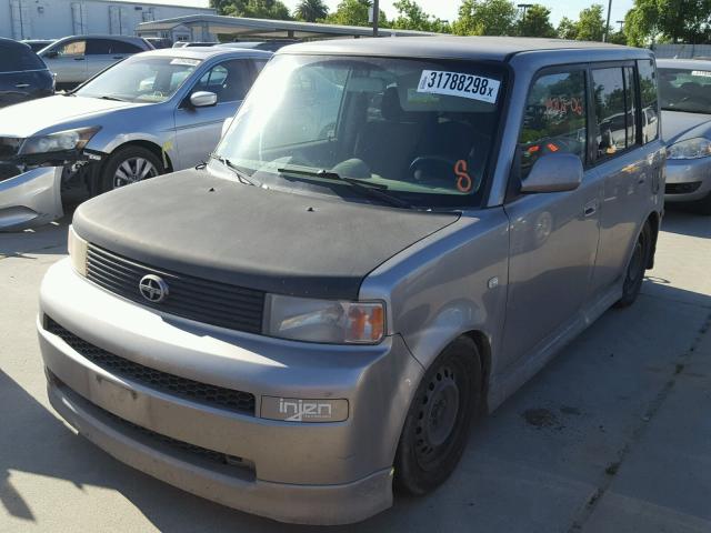 JTLKT334464046128 - 2006 TOYOTA SCION XB SILVER photo 2