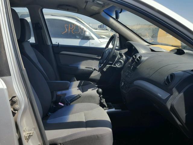 KL1TD66E79B315703 - 2009 CHEVROLET AVEO LS SILVER photo 5