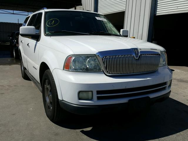 5LMFU27595LJ03198 - 2005 LINCOLN NAVIGATOR WHITE photo 1