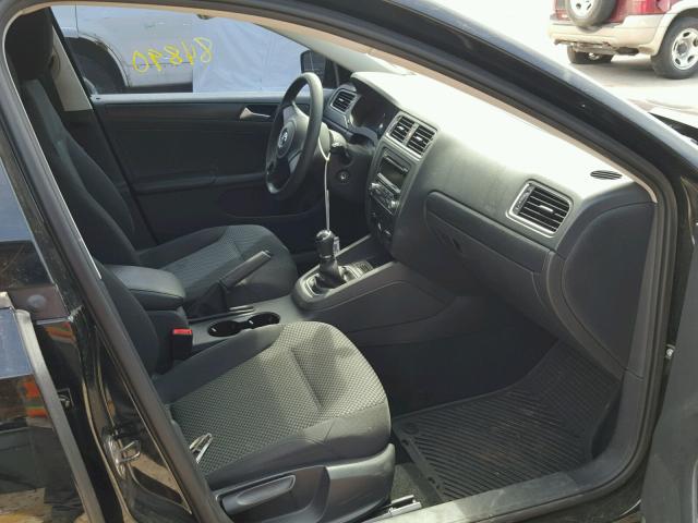 3VW1K7AJ1EM378361 - 2014 VOLKSWAGEN JETTA BASE Սև լուսանկար 5