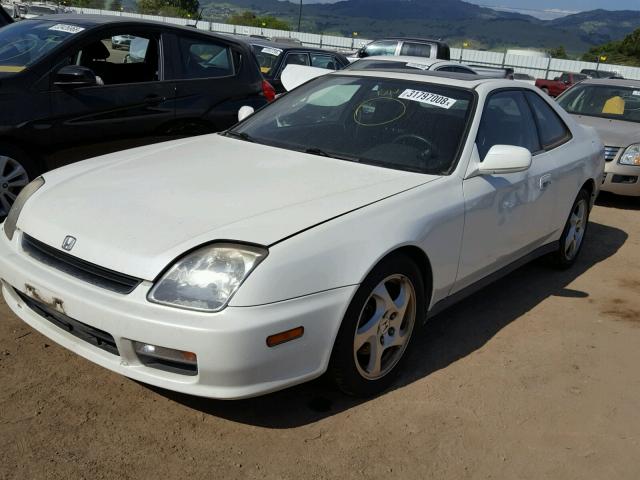 JHMBB6242WC008225 - 1998 HONDA PRELUDE WHITE photo 2