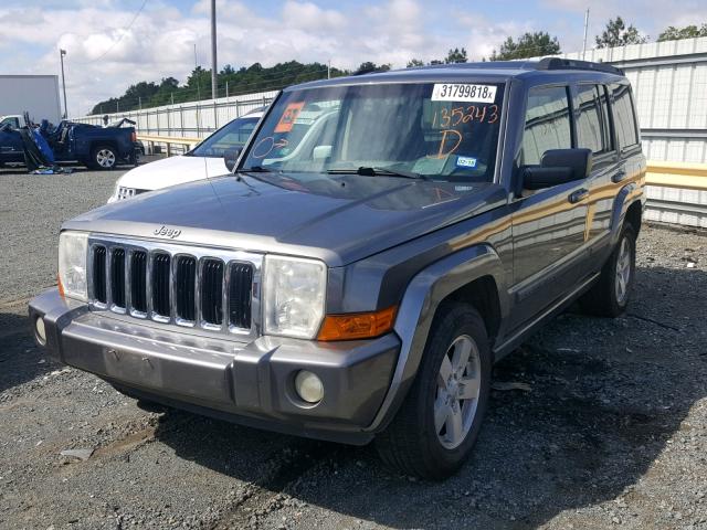 1J8HG48KX8C135243 - 2008 JEEP COMMANDER GRAY photo 2