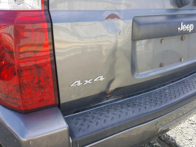 1J8HG48KX8C135243 - 2008 JEEP COMMANDER GRAY photo 9