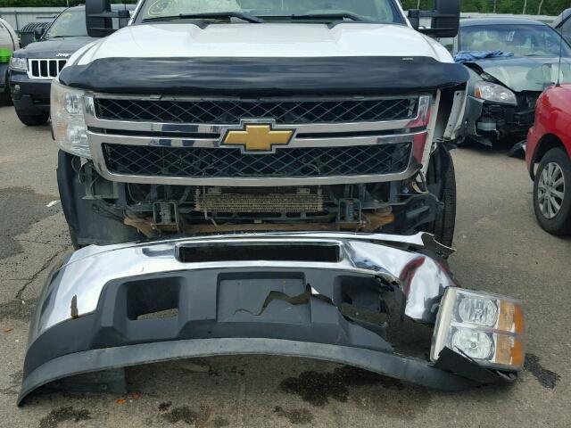 1GC1KVCG3BF131878 - 2011 CHEVROLET SILVERADO WHITE photo 9