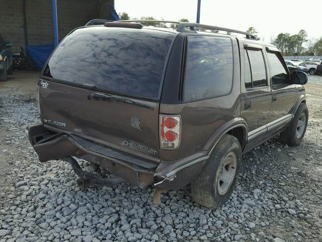 1GNDT13W8V2133431 - 1997 CHEVROLET BLAZER BROWN photo 4