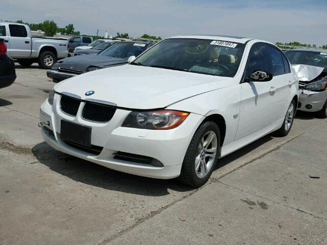 WBAVC93538KZ73640 - 2008 BMW 328 XI WHITE photo 2