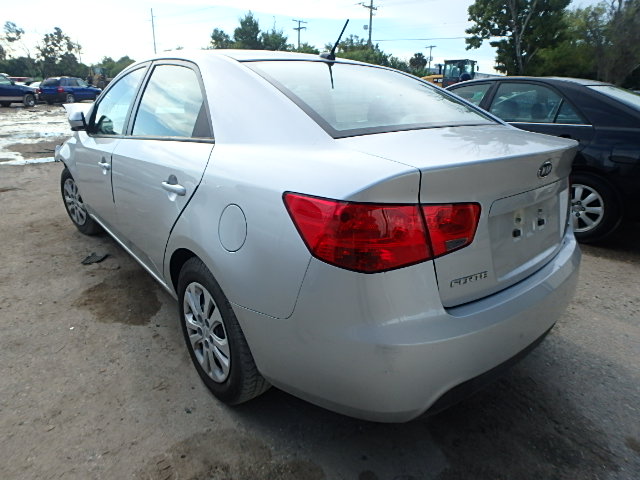 KNAFU4A26C5565959 - 2012 KIA FORTE EX SILVER photo 3