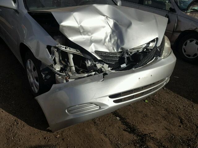 4T1BE32K13U776821 - 2003 TOYOTA CAMRY LE 灰色 照片 9