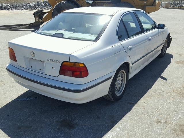 WBADM6346YGU09496 - 2000 BMW 528 I AUTO WHITE photo 4