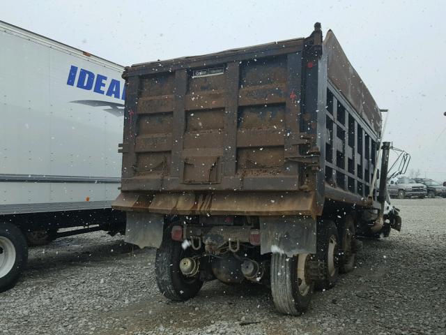 2FZHAWDA66AV47652 - 2006 STERLING TRUCK LT 8500 WHITE photo 4