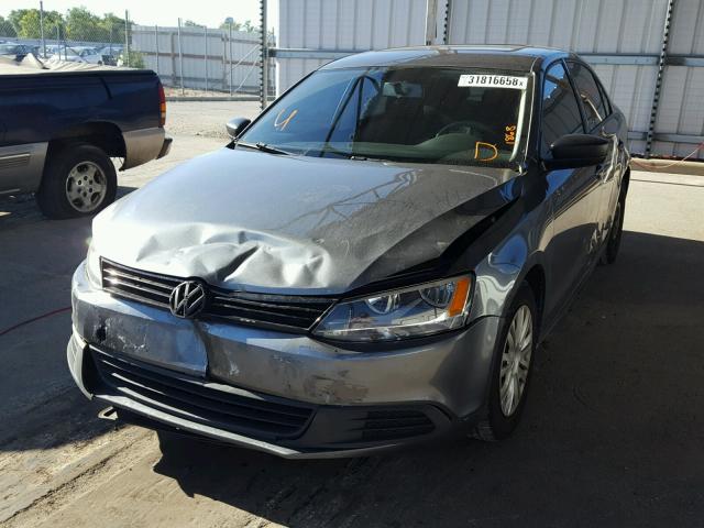 3VW1K7AJ0CM471868 - 2012 VOLKSWAGEN JETTA BASE 灰色 照片 2