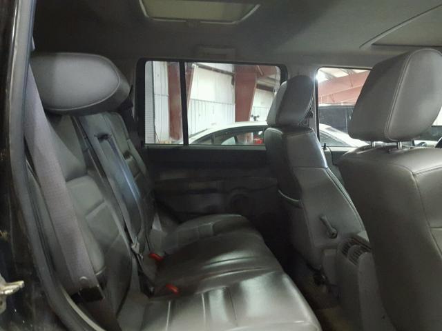 1J8HG48K56C123885 - 2006 JEEP COMMANDER BLACK photo 6