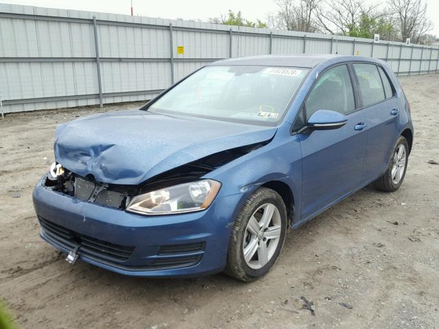 3VW217AU0HM062830 - 2017 VOLKSWAGEN GOLF S BLUE photo 2