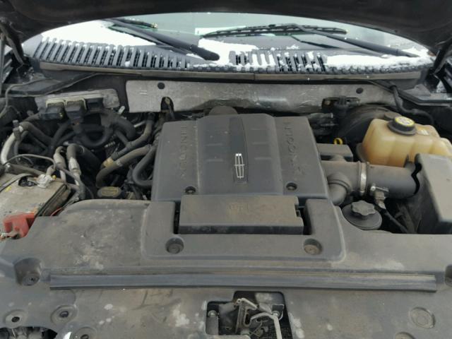 5LMFL28508LJ20610 - 2008 LINCOLN NAVIGATOR შავი ფოტო 7