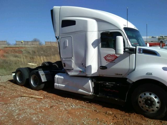 1XKYD49X4GJ123954 - 2016 KENWORTH CONSTRUCTI WHITE photo 9