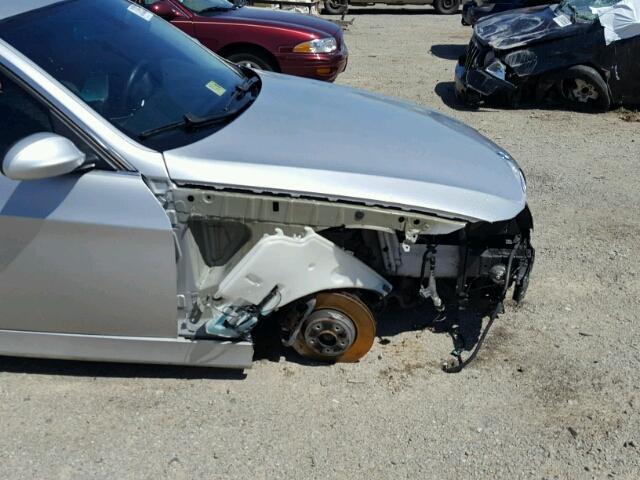 WBAVD53547A008926 - 2007 BMW 335 XI SILVER photo 9