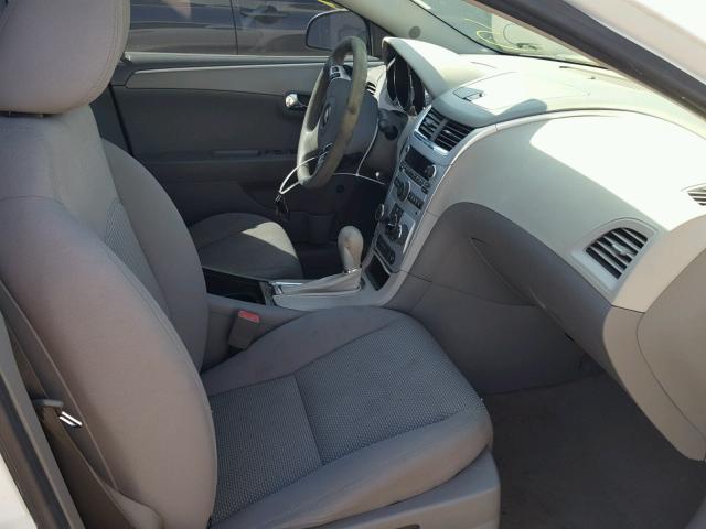 1G1ZC5E02AF180013 - 2010 CHEVROLET MALIBU 1LT WHITE photo 5