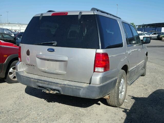 1FMPU16575LA34126 - 2005 FORD EXPEDITION SILVER photo 4