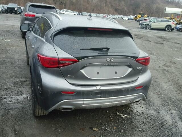 SJKCH5CR8HA019198 - 2017 INFINITI QX30 BASE GRAY photo 3