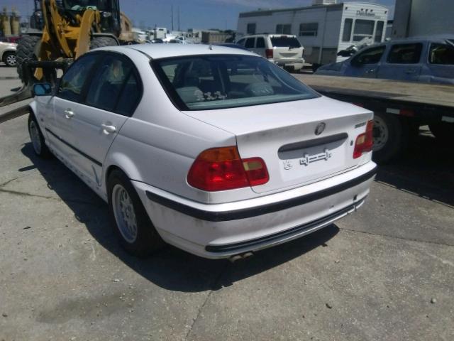 WBAAM3330XKC58548 - 1999 BMW 323I WHITE photo 3