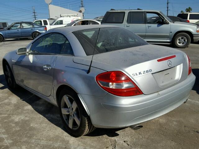 WDBWK54F66F076939 - 2006 MERCEDES-BENZ SLK280 SILVER photo 3