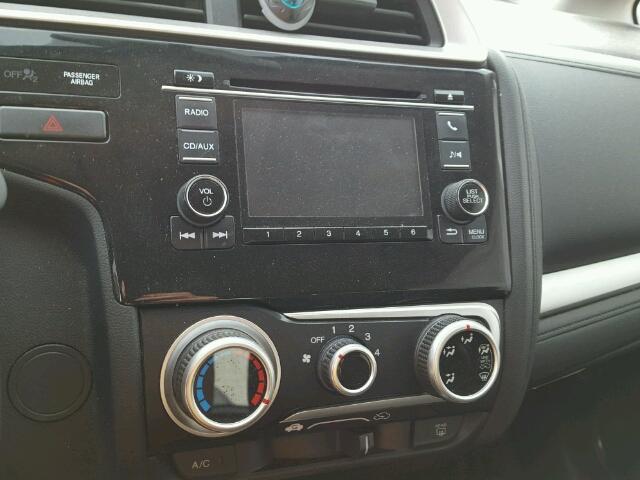 JHMGK5H5XHS010779 - 2017 HONDA FIT LX أبيض صورة 9