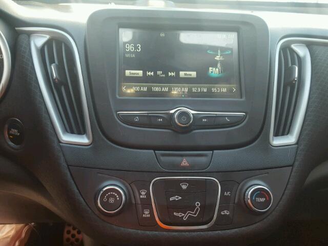 1G1ZB5ST4GF268216 - 2016 CHEVROLET MALIBU LS ვერცხლისფერი ფოტო 9